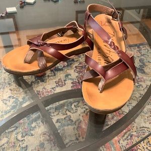 Blowfish Granola Fisherman Sandals size 6